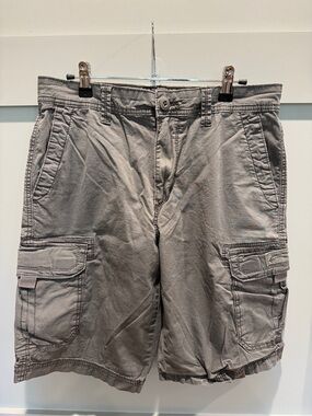 UNIONBAY Men's Gray Cargo Shorts - Utility Pocket Style